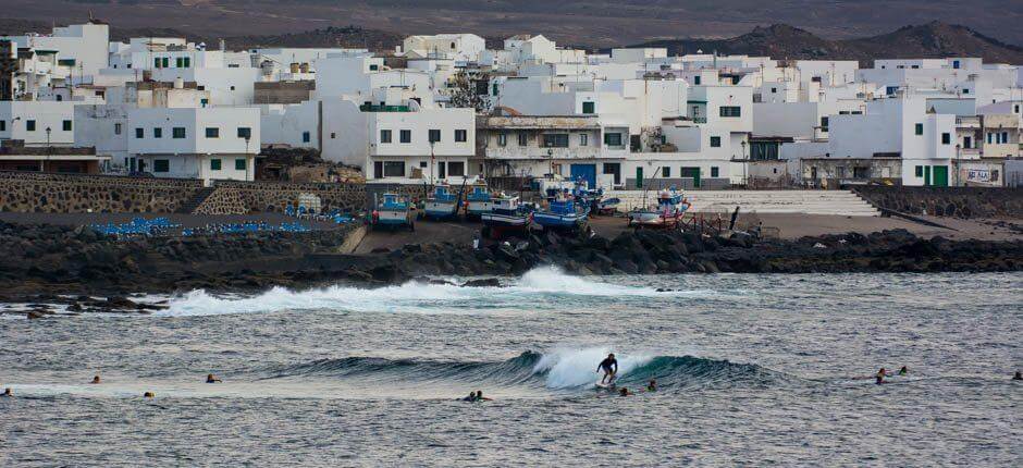 Szörfözés La Santa balra csavarodó hullámain, Szörfözésre alkalmas helyszínek Lanzarotén