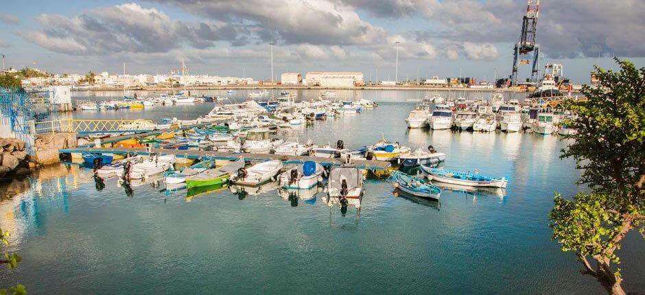 Puerto del Rosario; Kishajó- és jachtkikötők Fuerteventurán