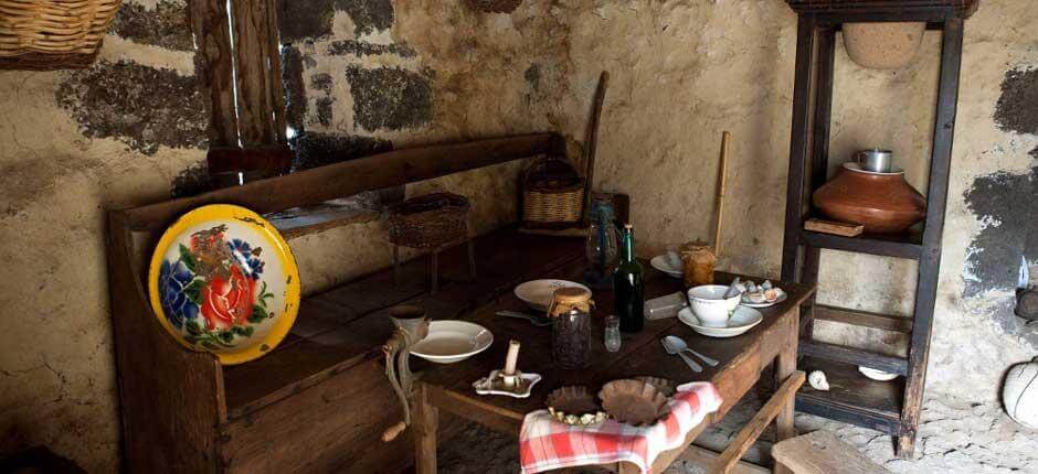 Guinea Ökomúzeum Múzeumok és turista központok El Hierron