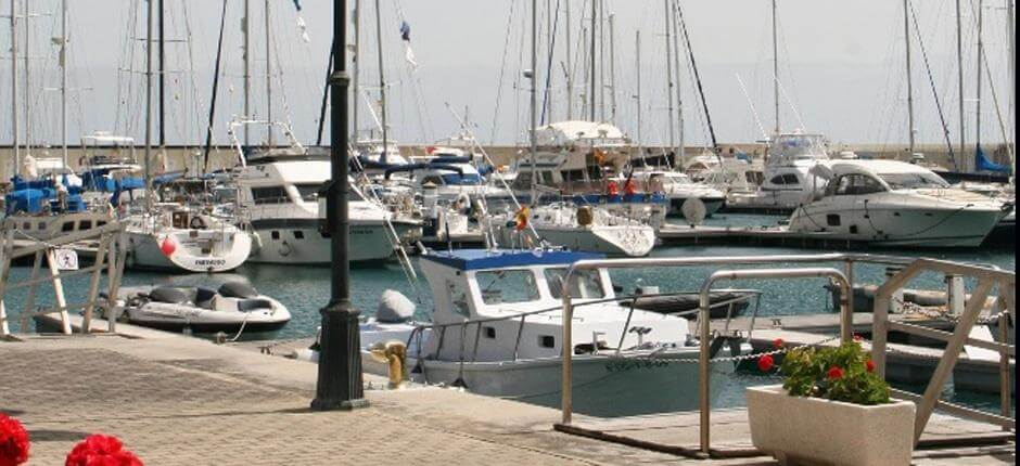 Puerto Calero; Kishajó- és jachtkikötők Lanzarotén