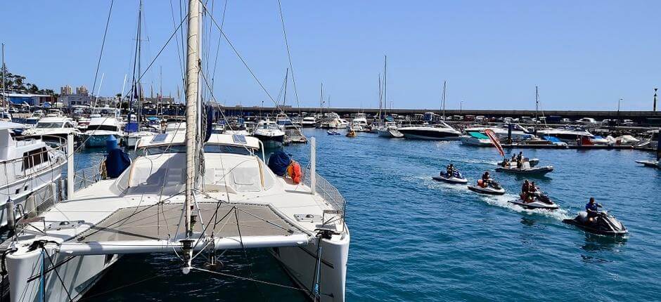 Puerto Colón; Kishajó- és jachtkikötők Tenerifén