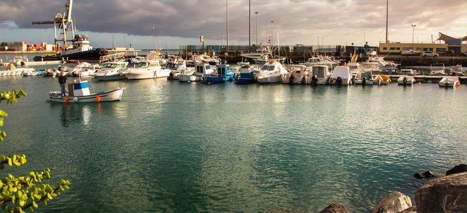 Puerto del Rosario; Kishajó- és jachtkikötők Fuerteventurán